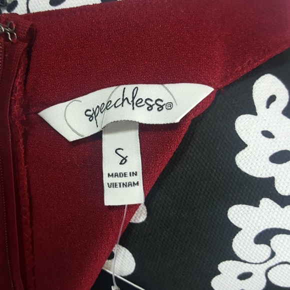 Speechless Garnet Sleeveless Dress - Picture 4 of 7